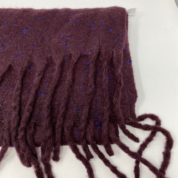 Nordstrom Women's One Size Maroon Scarf Tasseled Speckled NEW - Picture 2 of 3